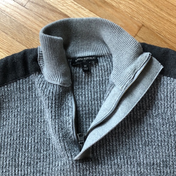 BUNDLE 2/$12 🔥 - BANANA REPUBLIC - Picture 7 of 10